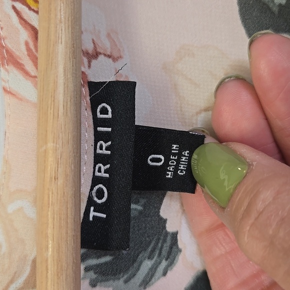 Lot of 3 Torrid Sheer Tunics - Size 0 - Picture 4 of 11